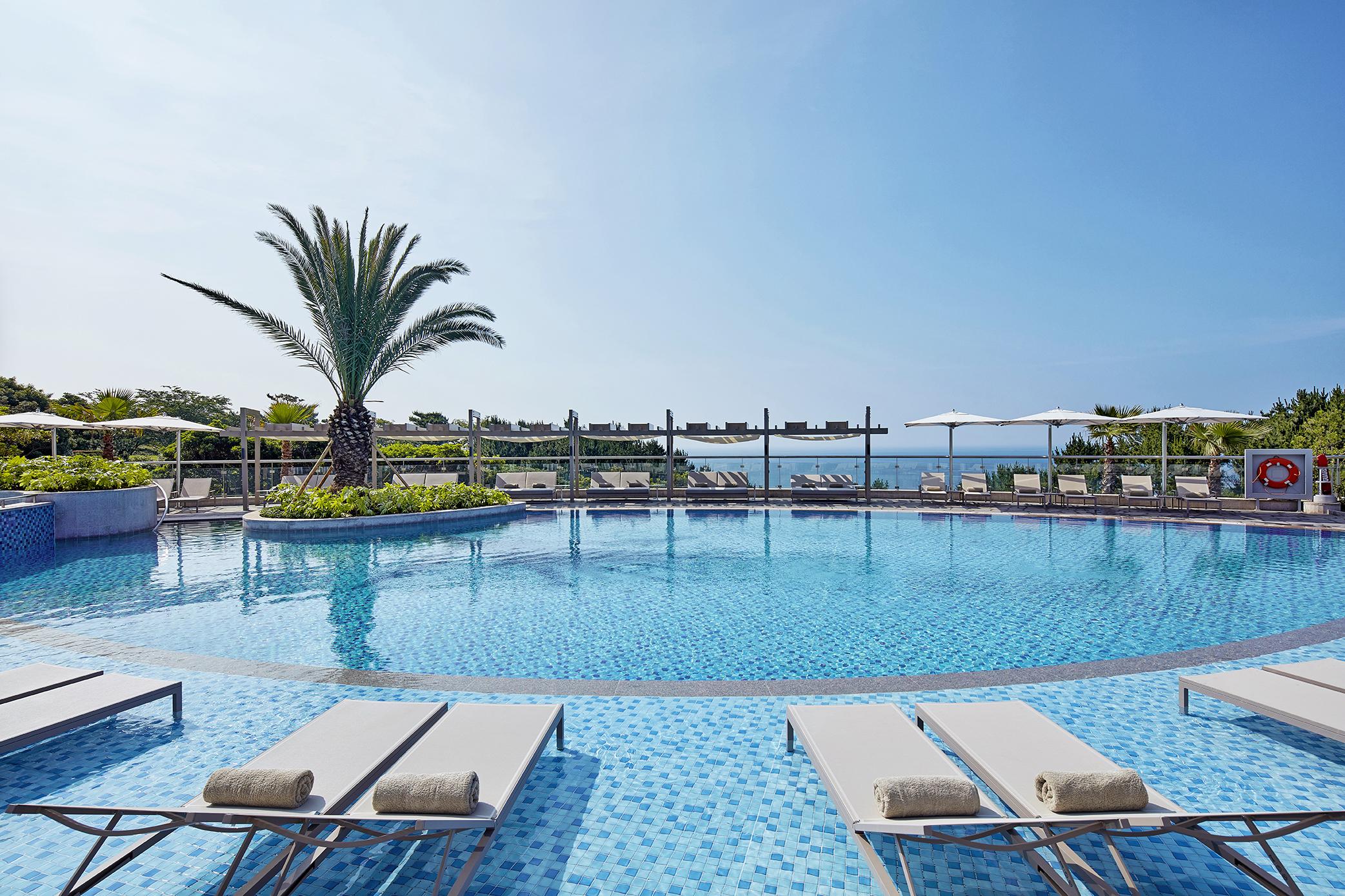 Отель The Shilla Jeju Согвипхо Экстерьер фото