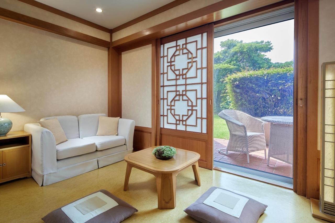 Отель The Shilla Jeju Согвипхо Экстерьер фото